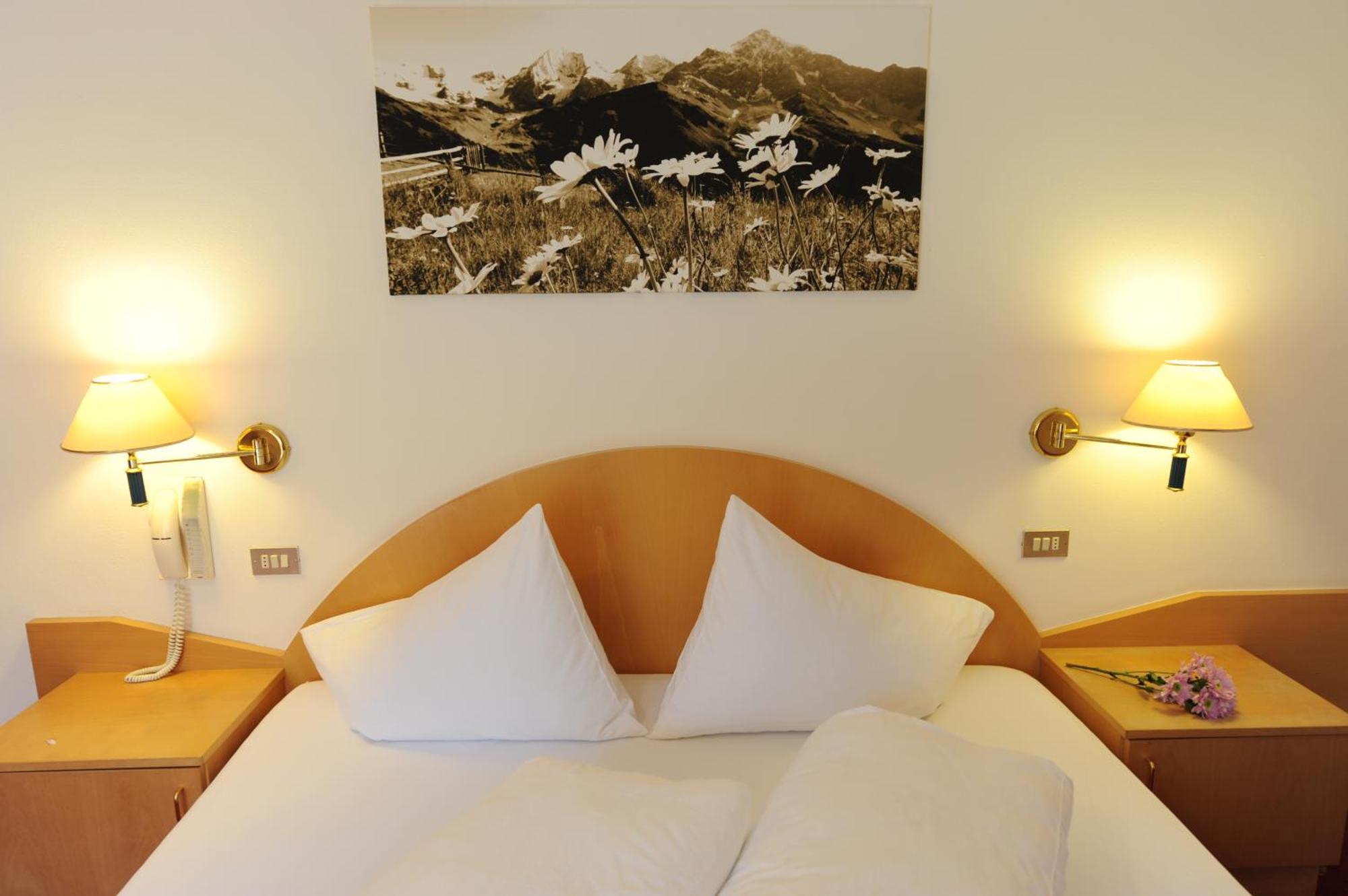 Hotel Gasthof Stern Prato allo Stelvio Exterior foto